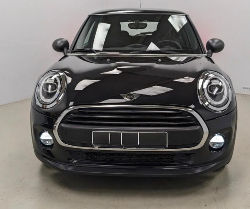 Second-hand Mini ONE 102 CP (75 kW) 2018 Negru Hatchback