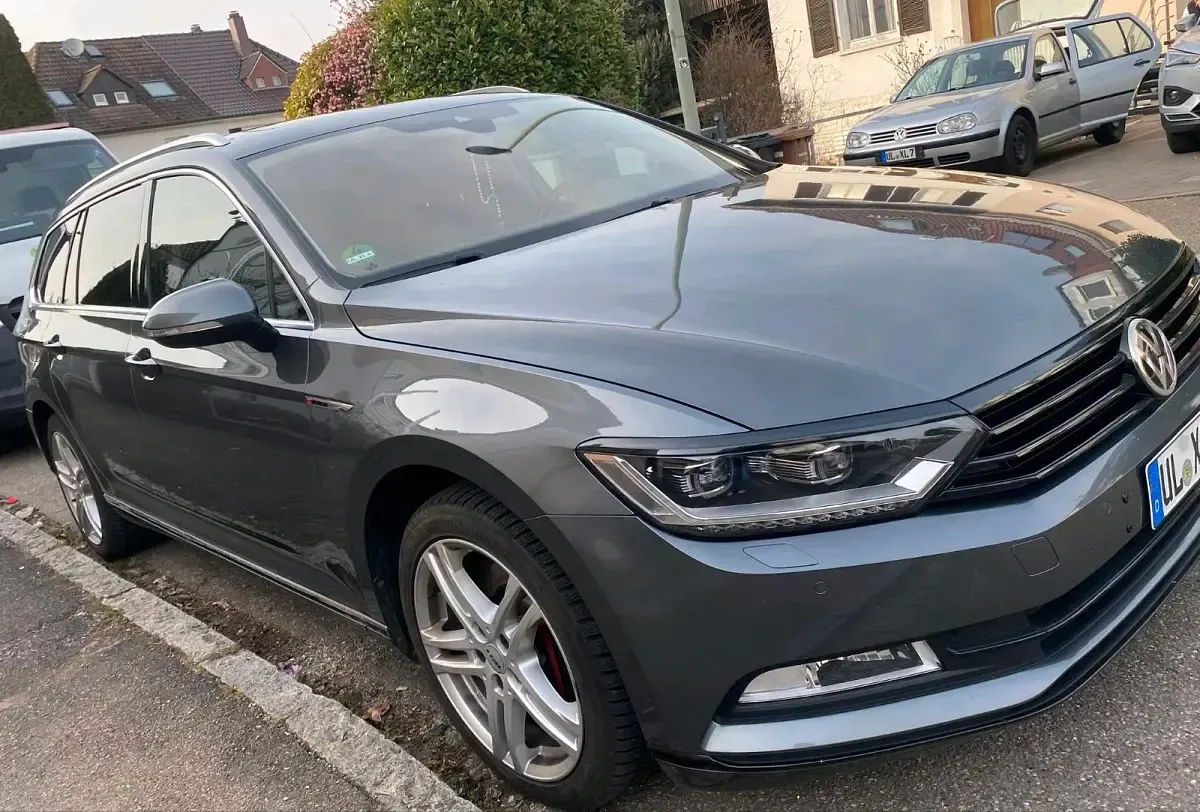 Second-hand VW Passat Highline 239 CP (175 kW) 2015 Gri Break