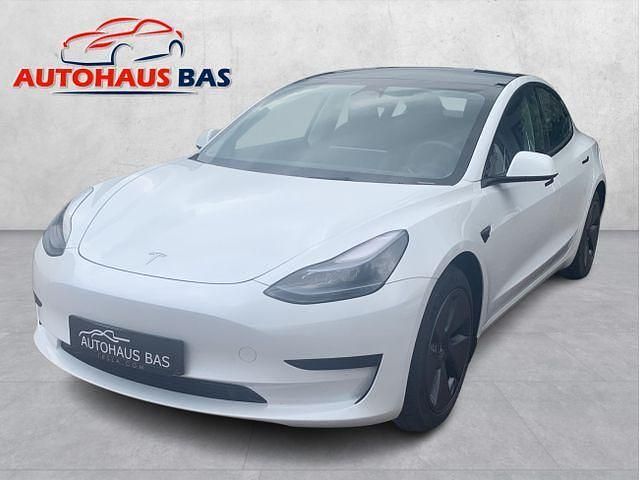 Weiß Gebraucht 2021 Tesla Model 3 Standard Range Limousine | 23.950 € (Superpreis) - Bild 1/4