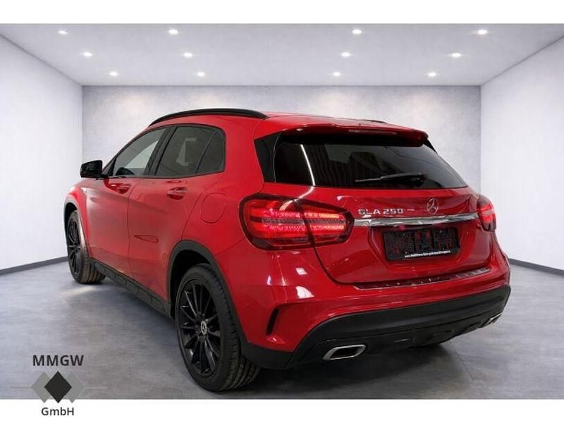 Gebraucht Mercedes GLA250 Style 211 PS (155 kW) 2019 Rot SUV