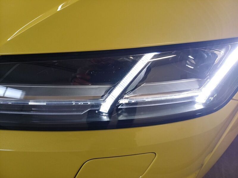 Gebraucht Audi TT Roadster S-Line 245 PS (180 kW) 2023 Pythongelb (metallic) Cabrio