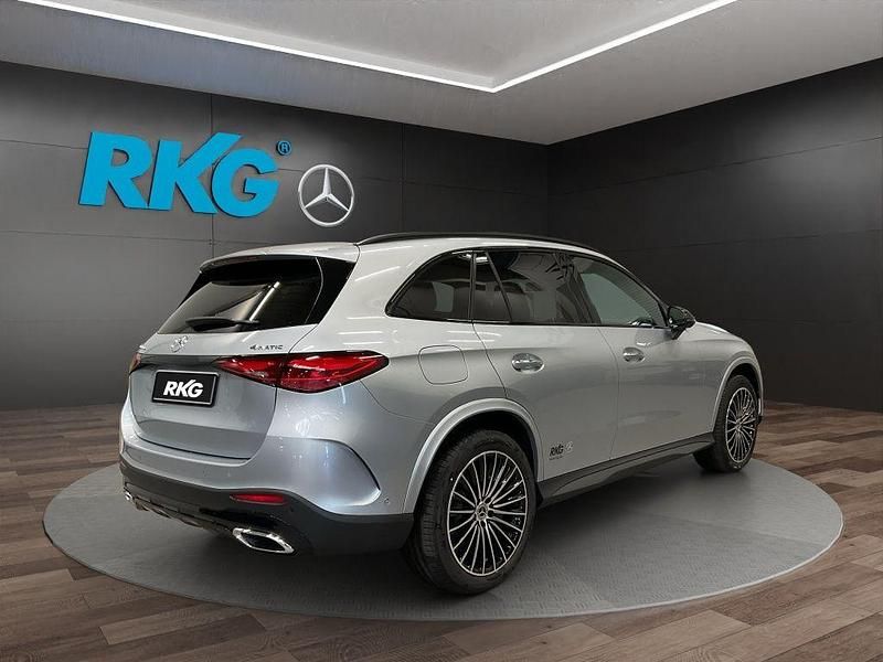 Gebraucht Mercedes GLC300e AMG 197 PS (144 kW) 2026 Silber SUV