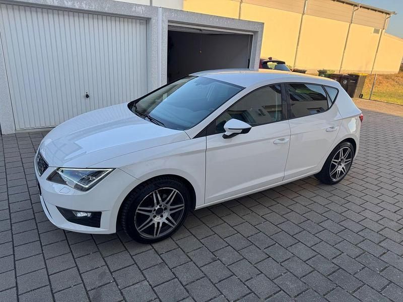 Gebraucht Seat Leon FR-Line 150 PS (110 kW) 2016 Weiß Limousine