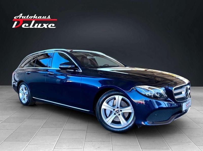 Gebraucht Mercedes E350 Avantgarde 258 PS (189 kW) 2017 Cavansitblau  metalliclack Kombi