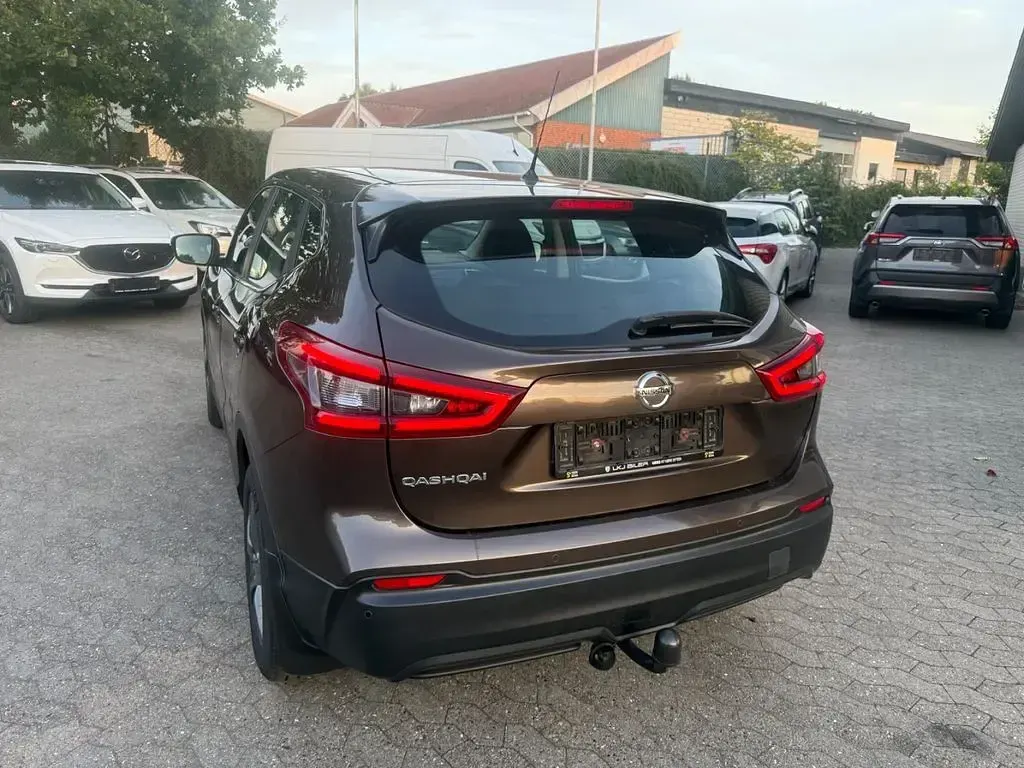 Gebraucht Nissan Qashqai Visia 116 PS (85 kW) 2018 Braun SUV