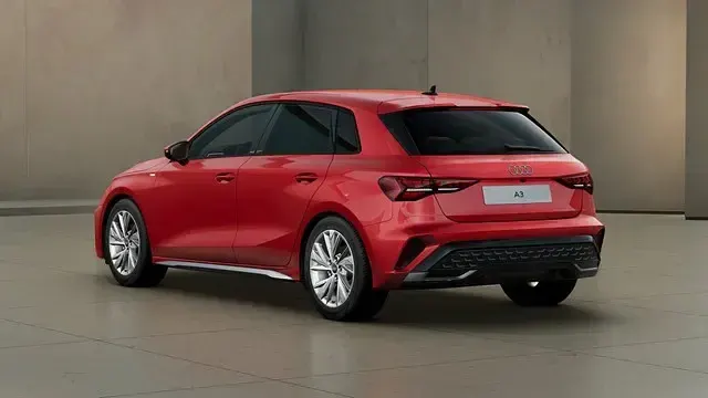 Gebraucht Audi A3 S-Line 150 PS (110 kW) 2025 Progressivrot metallic Limousine