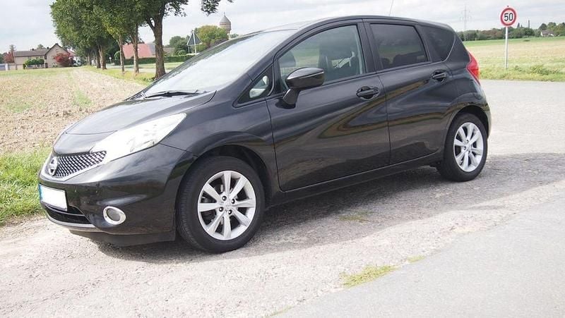 Second-hand Nissan Note Acenta+ 98 CP (72 kW) 2016 Negru Hatchback