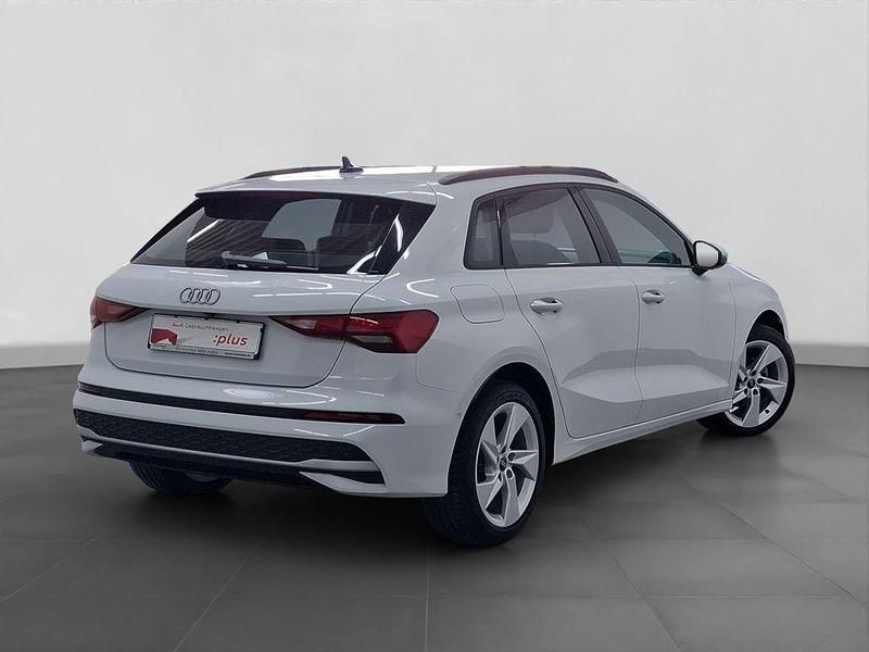 Second-hand Audi A3 Advanced 150 CP (110 kW) 2025 Alb Berlinǎ