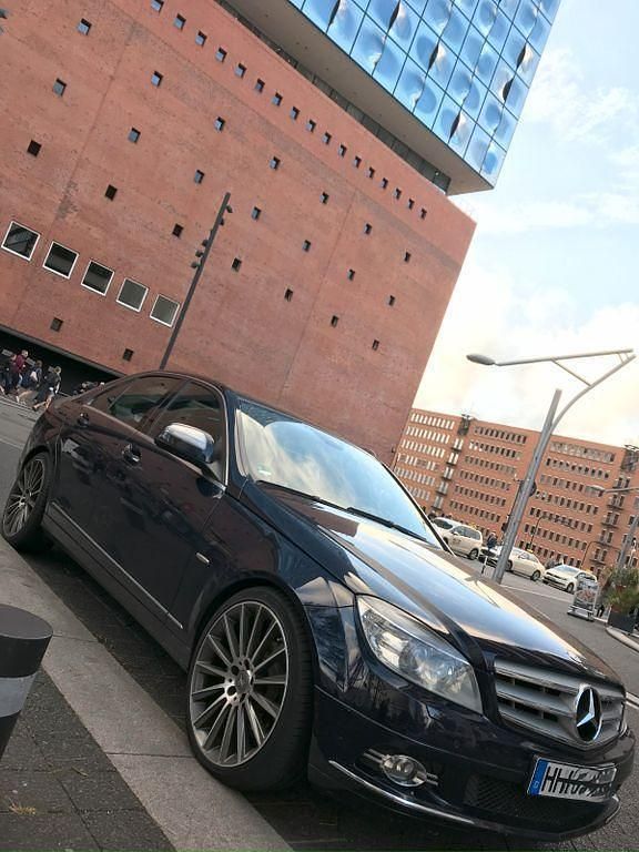 Blau Gebraucht 2008 Mercedes C220 Avantgarde Limousine | 6.900 € (Fairer Preis) - Bild 1/4