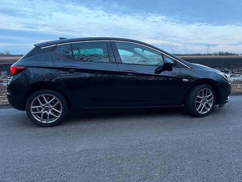 Gebraucht Opel Astra 150 PS (110 kW) 2016 Schwarz Limousine
