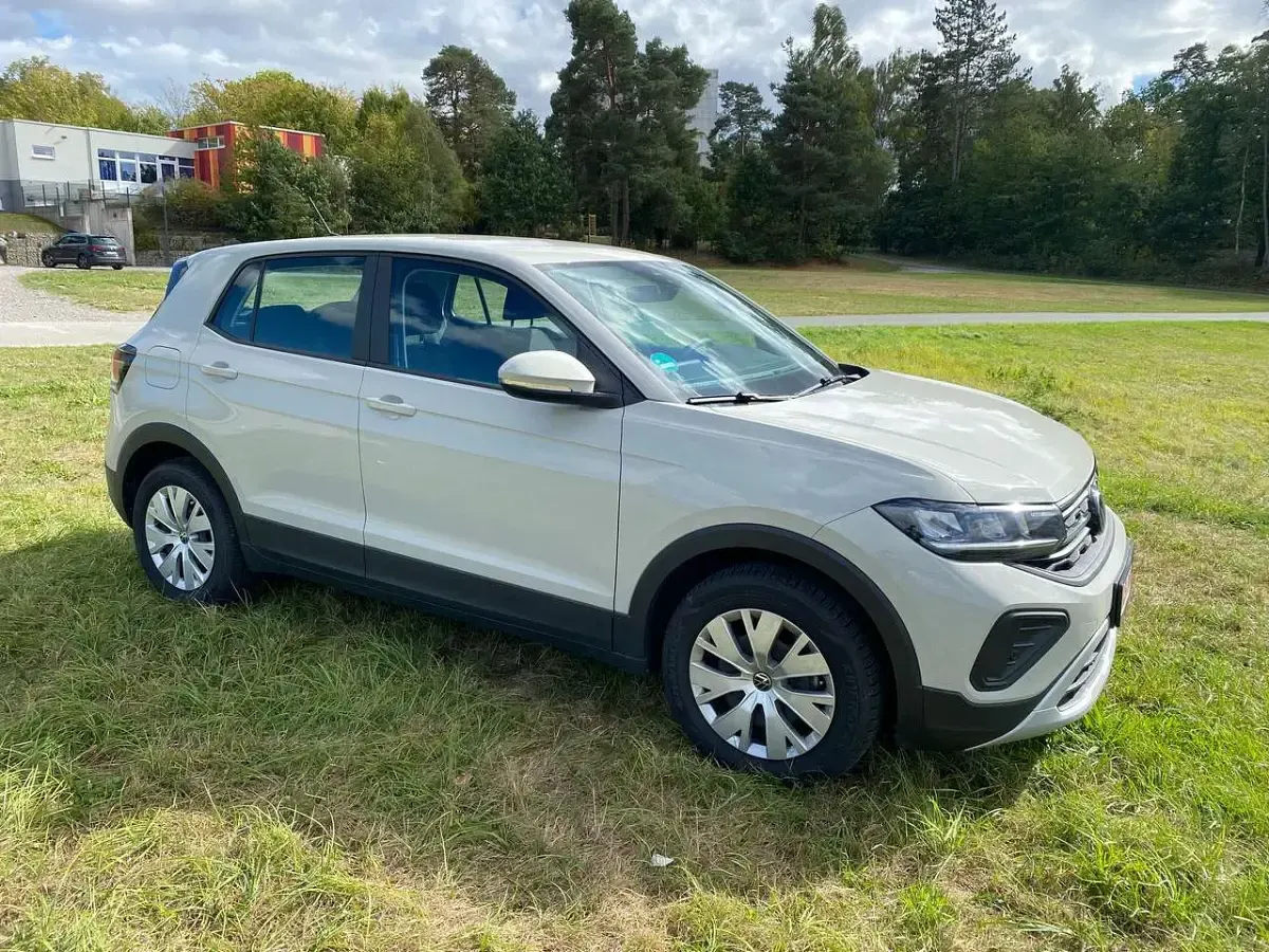 Używany VW T-Cross Basis 95 KM (69 kW) 2024 Szary SUV