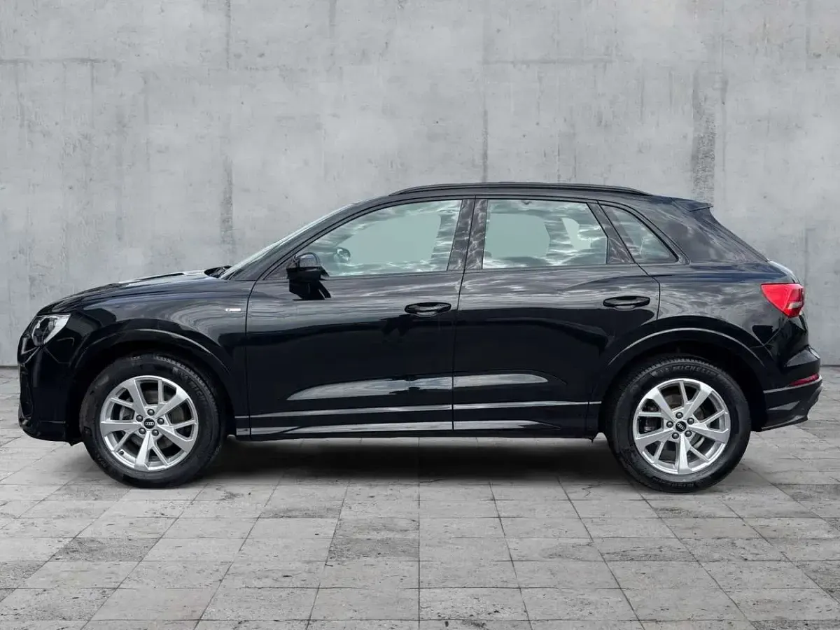 Gebraucht Audi Q3 S-Line 150 PS (110 kW) 2022 Schwarz SUV