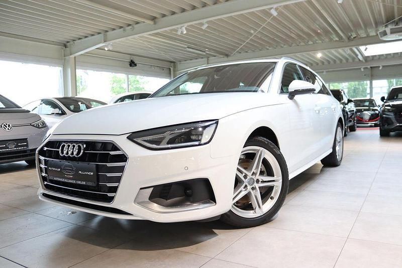 Weiß Gebraucht 2020 Audi A4 Allroad Advanced Plus Kombi | 29.990 € - Bild 1/4