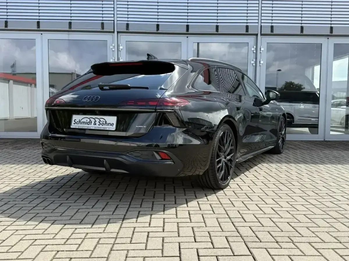 Neu Audi A6 Edition .1 299 PS (219 kW) 2026 Schwarz Kombi