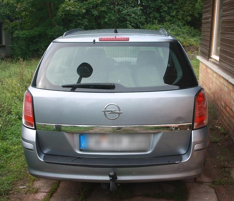 Silber Gebraucht 2006 Opel Astra Kombi | 850 € (Superpreis) - Bild 1/4