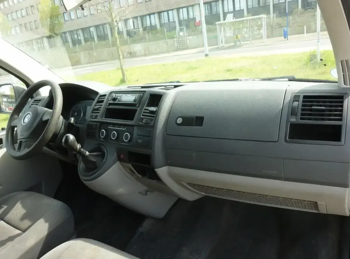 Gebraucht VW Transporter Basis 102 PS (75 kW) 2013 Weiß Van