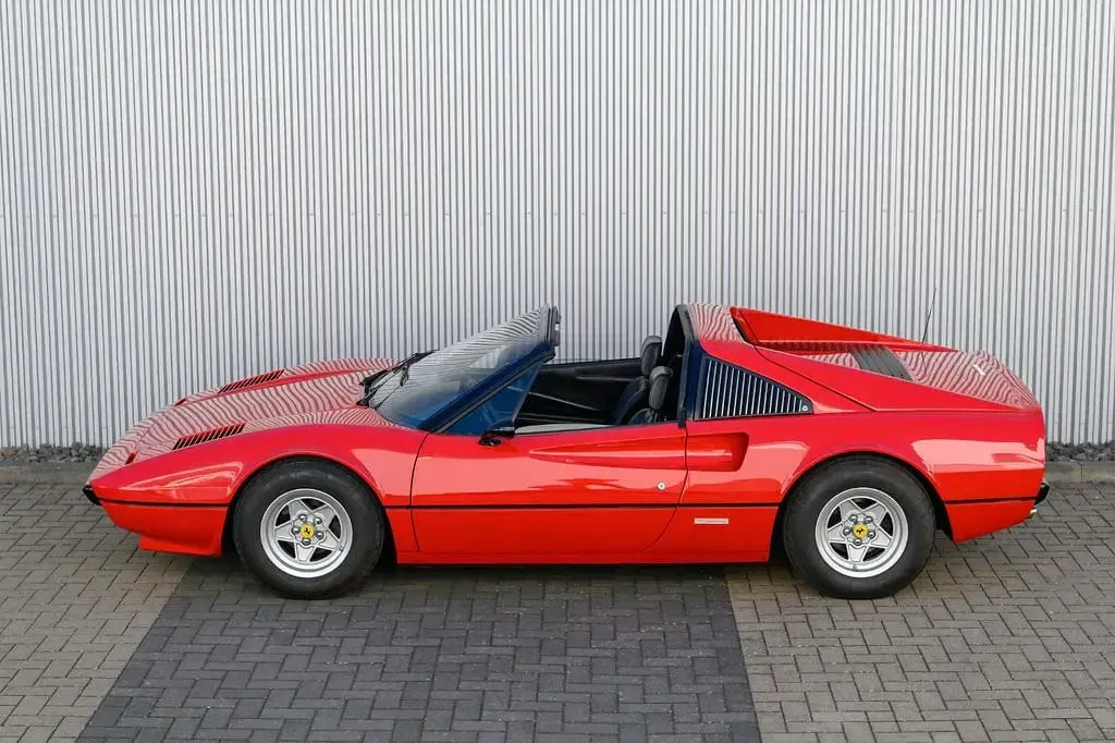 Second-hand Ferrari 308 205 CP (150 kW) 1980 Roșu Cabrio