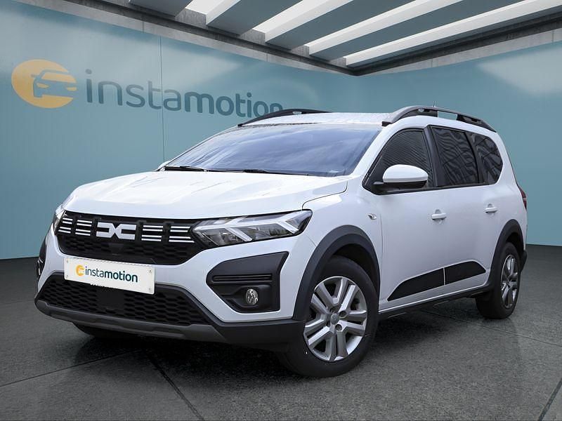 Gebraucht Dacia Jogger 101 PS (74 kW) 2024 Weiß Van / Kleinbus