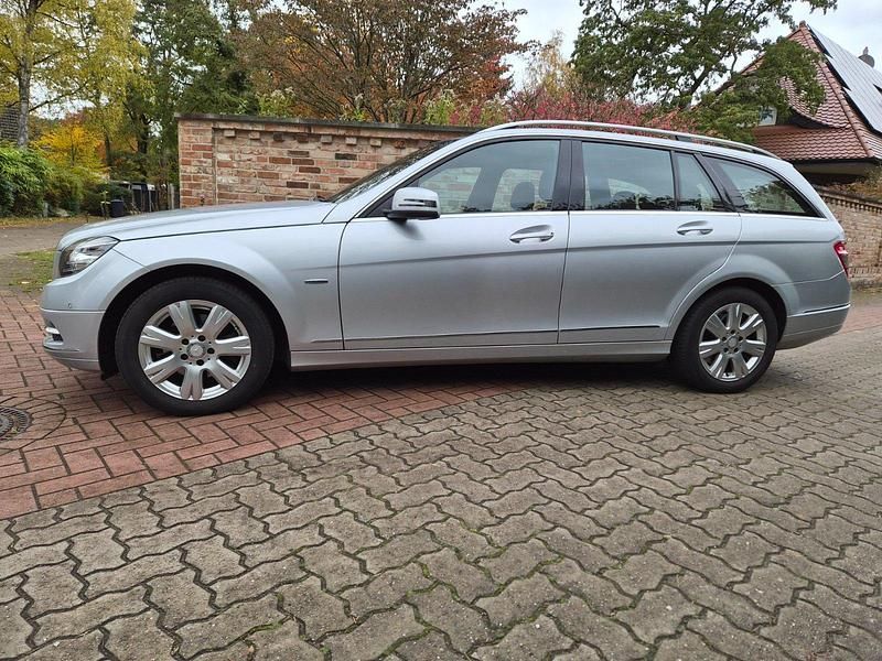 Gebraucht Mercedes C200 184 PS (135 kW) 2010 Grau Kombi