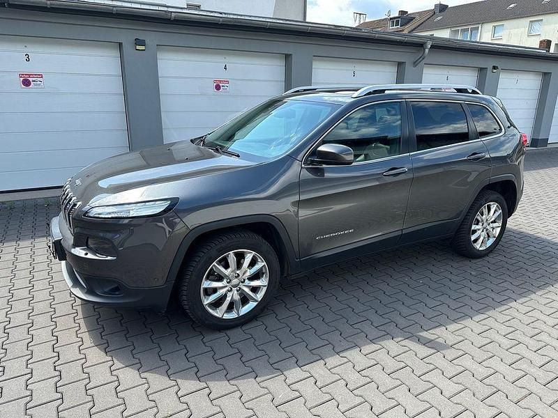 Grau Gebraucht 2015 Jeep Cherokee Limited SUV | 11.900 € (Fairer Preis) - Bild 1/4