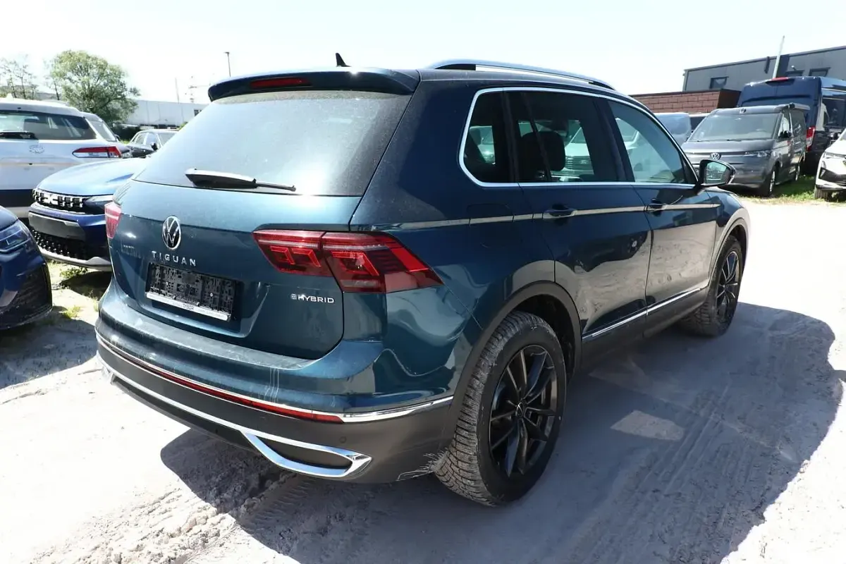 Gebraucht VW Tiguan Elegance 245 PS (180 kW) 2021 Nightshade blue metallic SUV