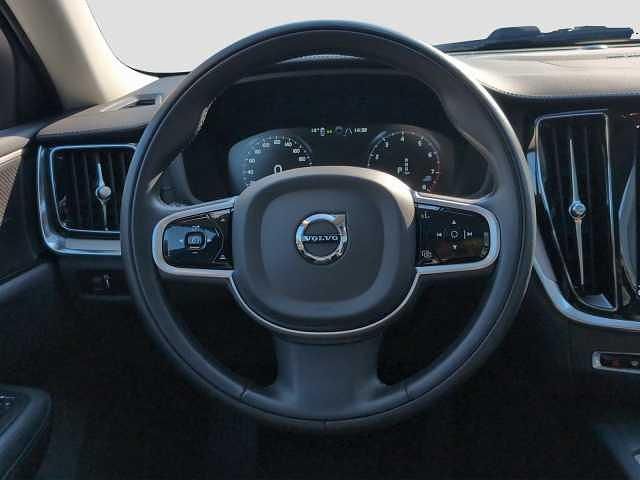 Gebraucht Volvo V60 184 PS (135 kW) 2022 Kombi