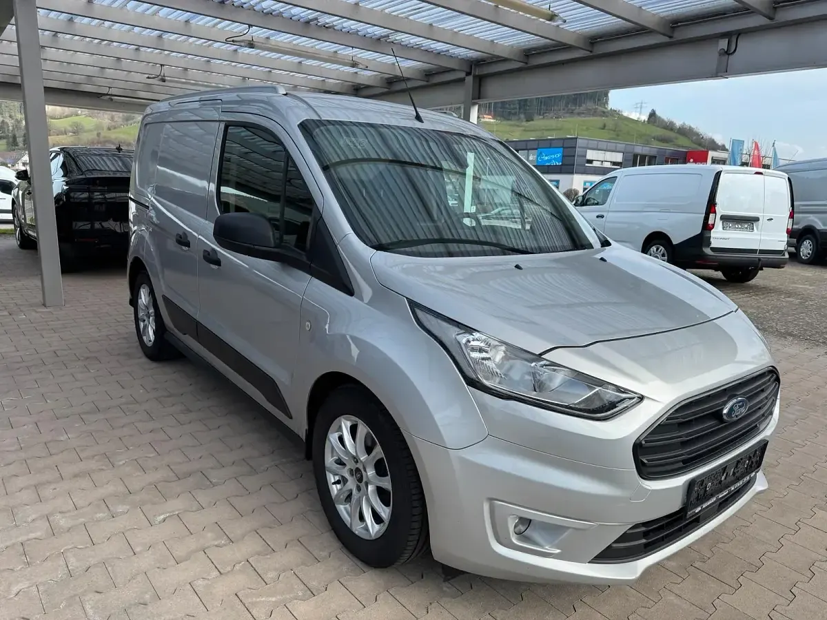 Używany Ford Transit Connect 120 KM (88 kW) 2019 Srebrny Minivan