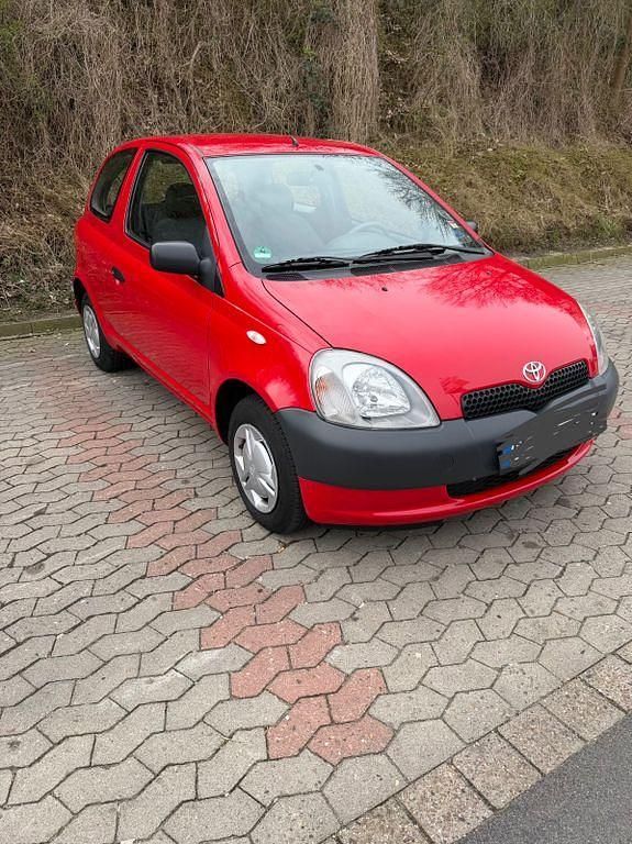 Gebraucht Toyota Yaris Eco 68 PS (50 kW) 2000 Rot Limousine