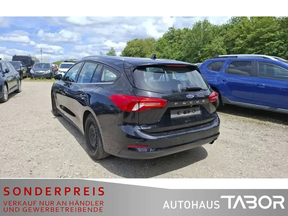 Gebraucht Ford Focus Cool & Connect 95 PS (69 kW) 2020 Agate black Kombi
