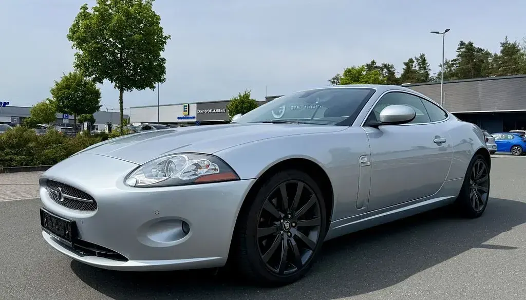 Gebraucht Jaguar XK 298 PS (219 kW) 2006 Silber Coupé