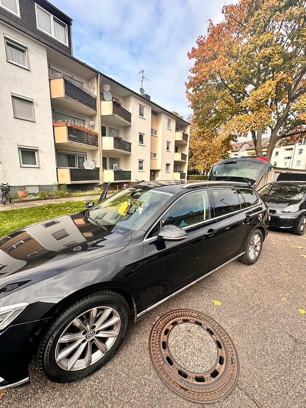 Gebraucht VW Passat Highline 150 PS (110 kW) 2016 Schwarz Kombi