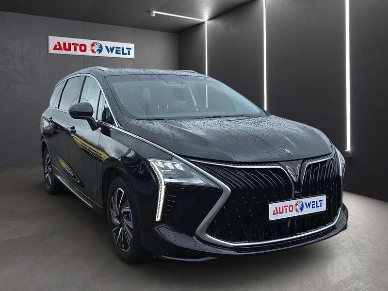 Gebraucht DFSK Forthing 4 177 PS (130 kW) 2025 Schwarz Van / Kleinbus