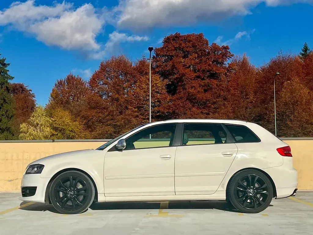 Gebraucht Audi S3 Sport 265 PS (194 kW) 2010 Weiß Kleinwagen