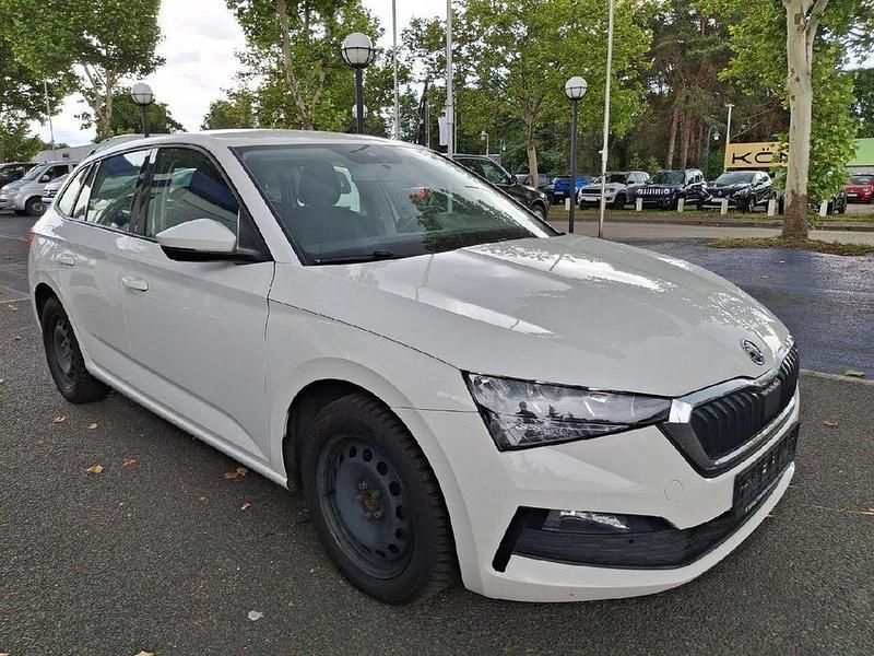 Candyweiss Gebraucht 2020 Skoda Scala Ambition Kleinwagen | 11.949 € (Fairer Preis) - Bild 1/4
