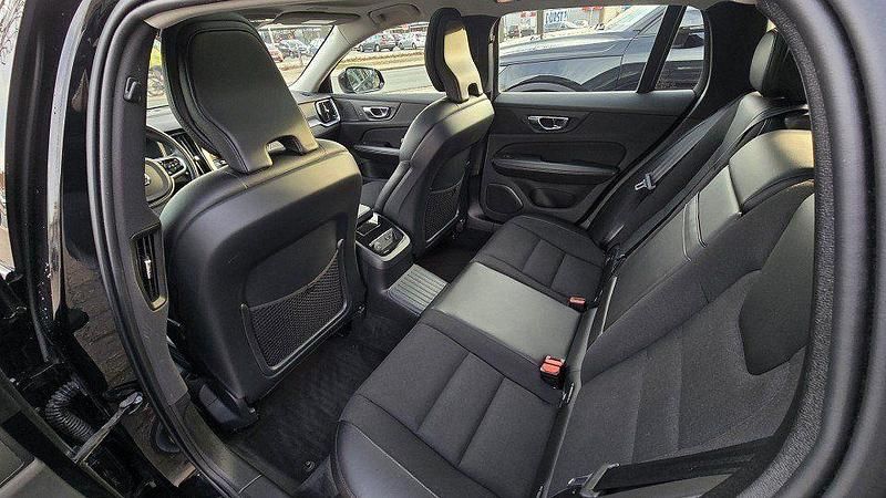 Gebraucht Volvo V60 341 PS (250 kW) 2021 717onyx black metallic Kombi