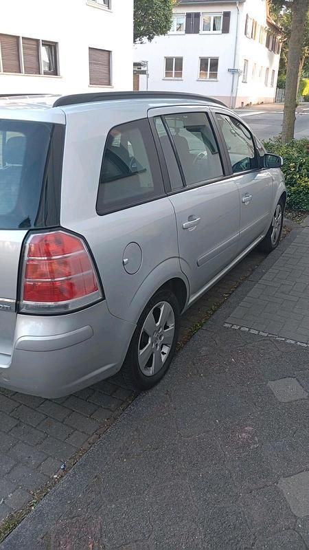Silber Gebraucht 2006 Opel Zafira Van / Kleinbus | 3.700 € (Teuer) - Bild 1/4