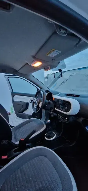 Używany Renault Twingo Experience 69 KM (50 kW) 2016 Biały Hatchback