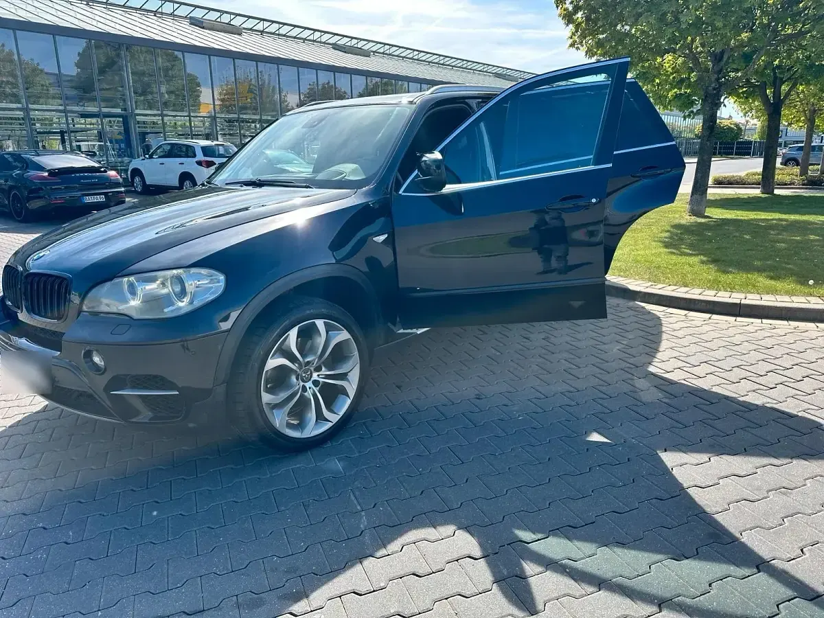 Gebraucht BMW X5 248 PS (182 kW) 2011 Schwarz SUV