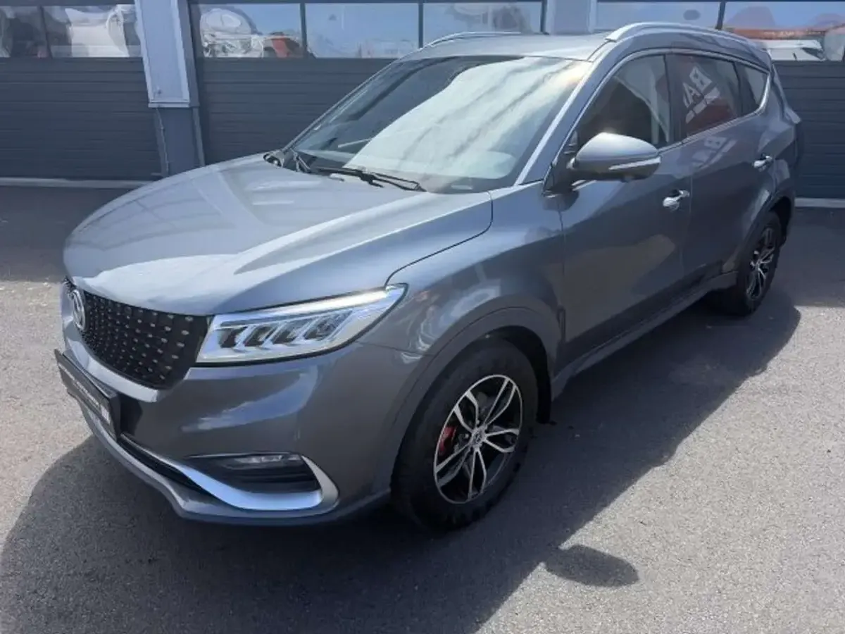 Gebraucht DFSK Glory 580 145 PS (106 kW) 2023 Grau SUV