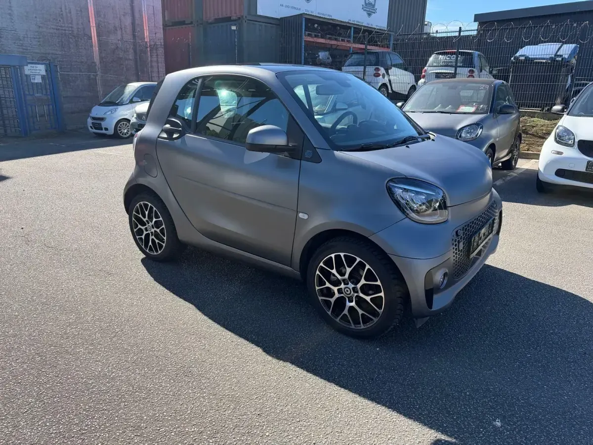 Gebraucht Smart ForTwo Coupé 60 kW (82 PS) 2022 Grau Coupé