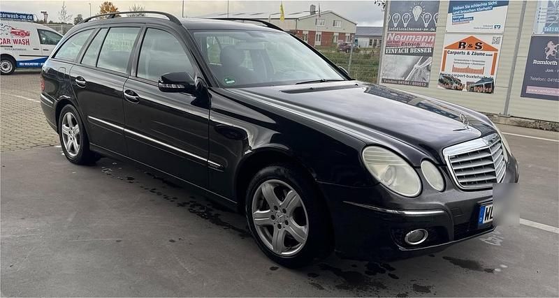 Schwarz Gebraucht 2007 Mercedes E220 Kombi | 2.900 € (Fairer Preis) - Bild 1/3