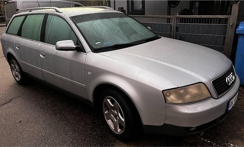 Silber Gebraucht 2003 Audi A6 Kombi | 590 € (Superpreis) - Bild 1/4