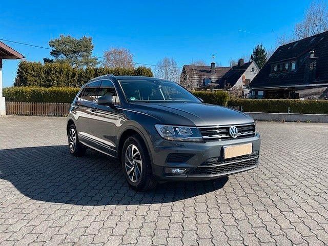 Second-hand VW Tiguan Comfortline 150 CP (110 kW) 2017 Gri SUV