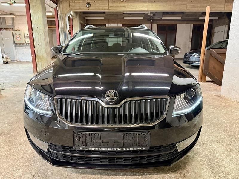 Gebraucht Skoda Octavia Joy 150 PS (110 kW) 2016 Schwarz Kleinwagen