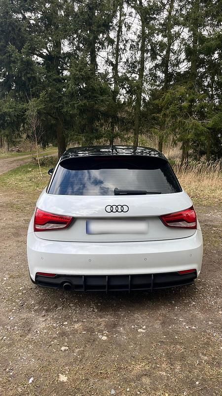 Gebraucht Audi A1 95 PS (69 kW) 2016 Weiß Kleinwagen