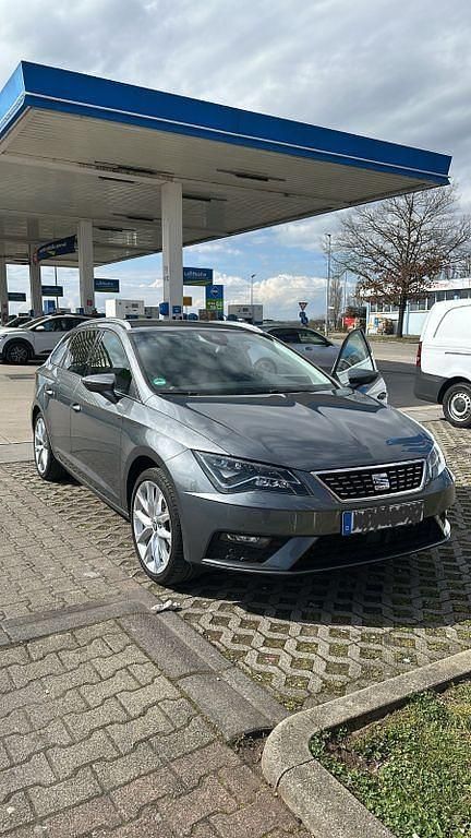 Schwarz Gebraucht 2017 Seat Leon ST XCELLENCE Kombi | 16.999 € (Fairer Preis) - Bild 1/4