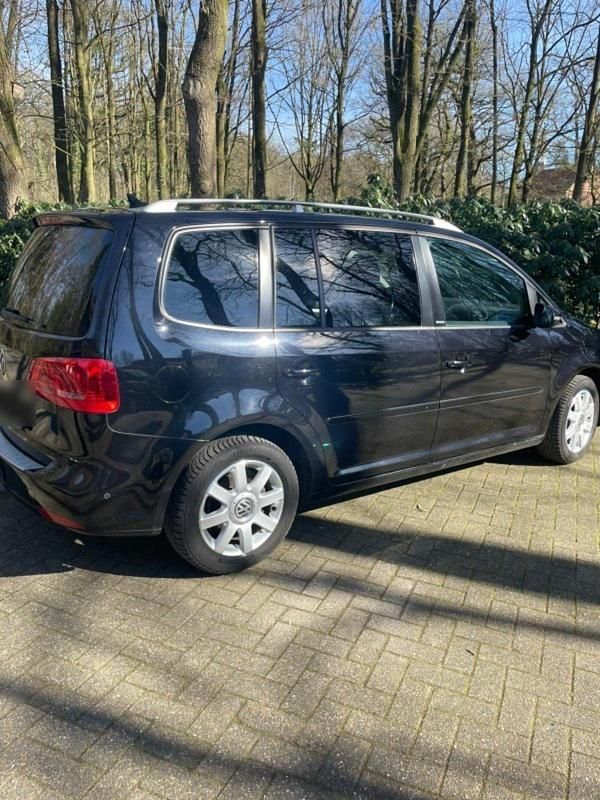 Gebraucht VW Touran Style 140 PS (102 kW) 2012 Schwarz Van / Kleinbus