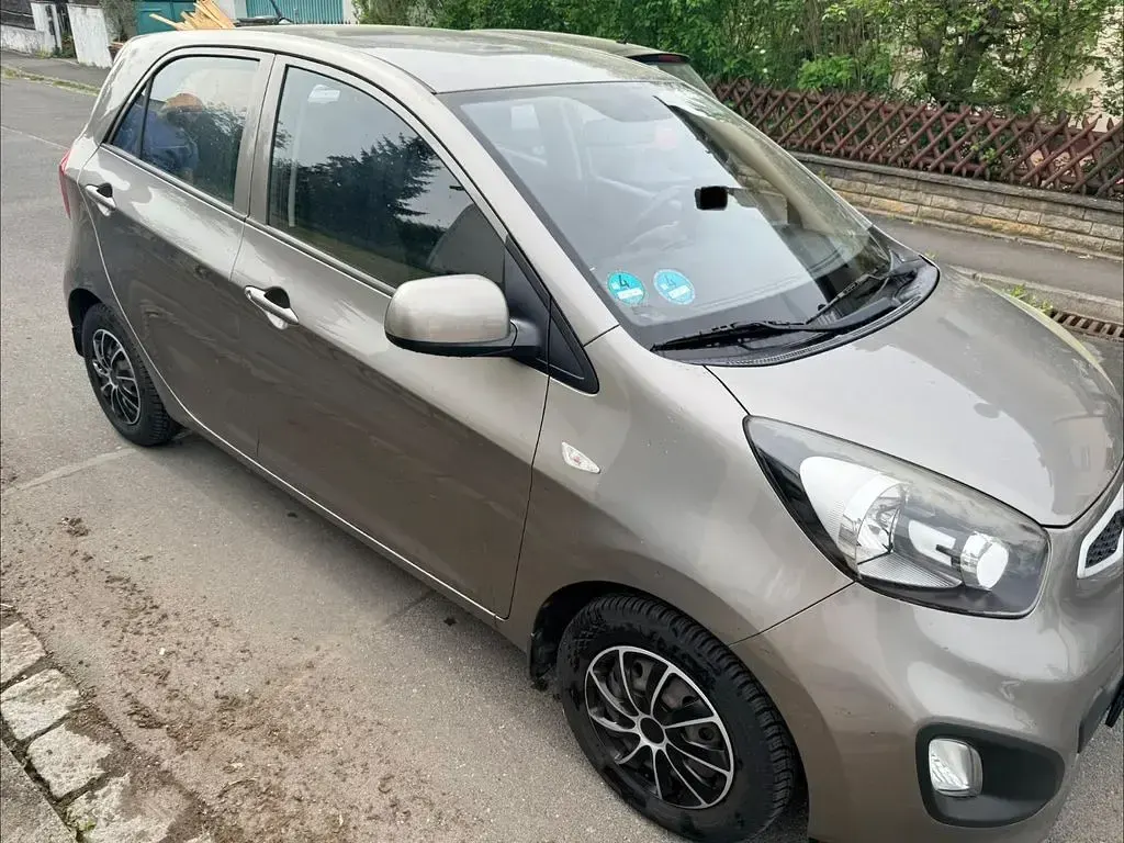 Occasion Kia Picanto 69 ch (50 kW) 2012 Doré Citadine