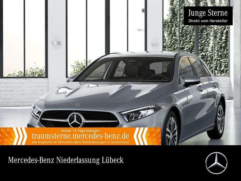 Silber Gebraucht 2024 Mercedes A200 Advanced Limousine | 30.890 € (Fairer Preis) - Bild 1/3