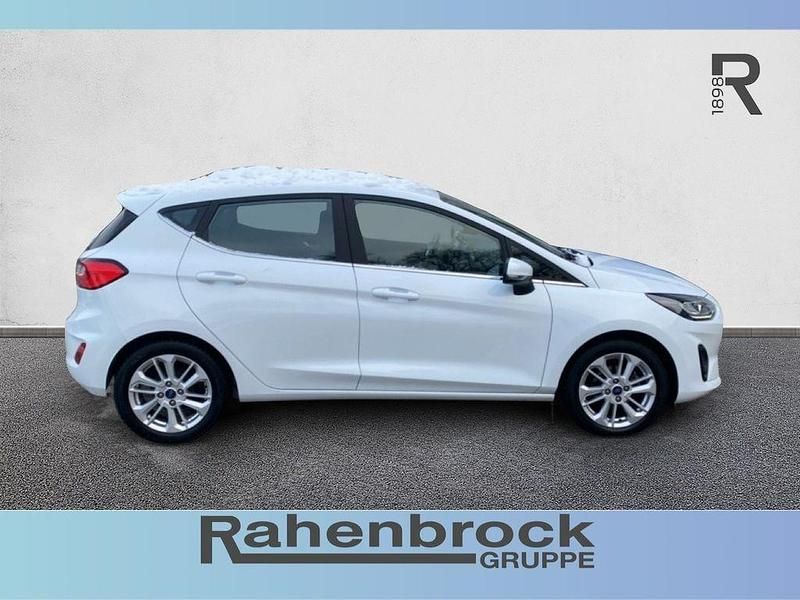 Gebraucht Ford Fiesta Titanium 101 PS (74 kW) 2022 Weiß Kleinwagen